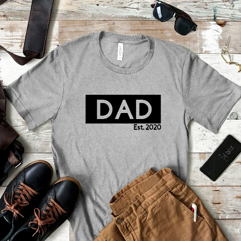 Dad Est 2023 Shirt, Dad Graphic Tee, New Dad Shirt, Personalized Gift for Dad, Father's Day Gift,