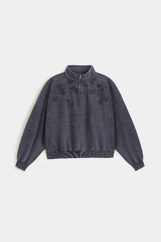 Sweatshirt With Quarter Zipper In Washed Effect