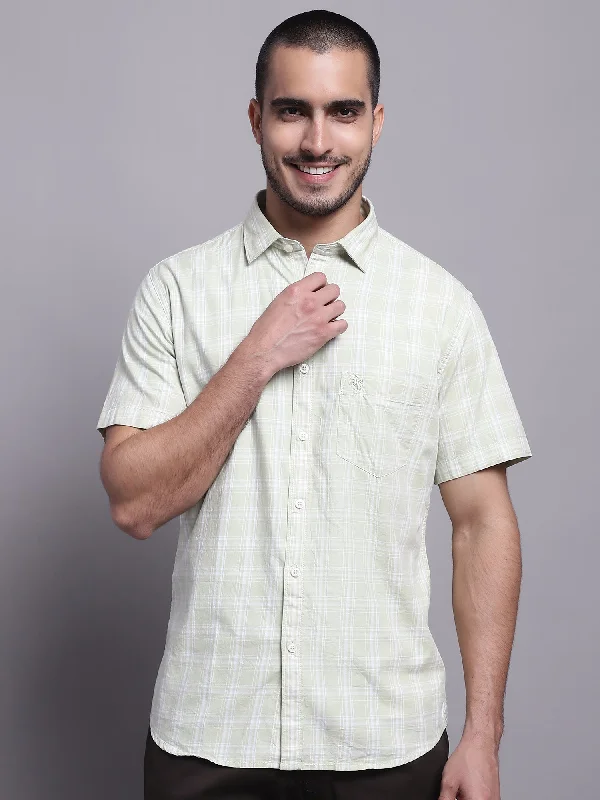 Men's Light Green Casual Medium Checks Half Sleeve Shirt